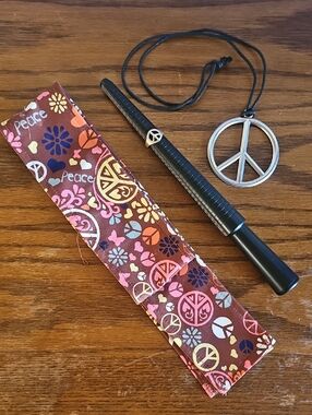 3 Piece PEACE Set, 925 Ring, Pendant And 36 Inch Cloth
